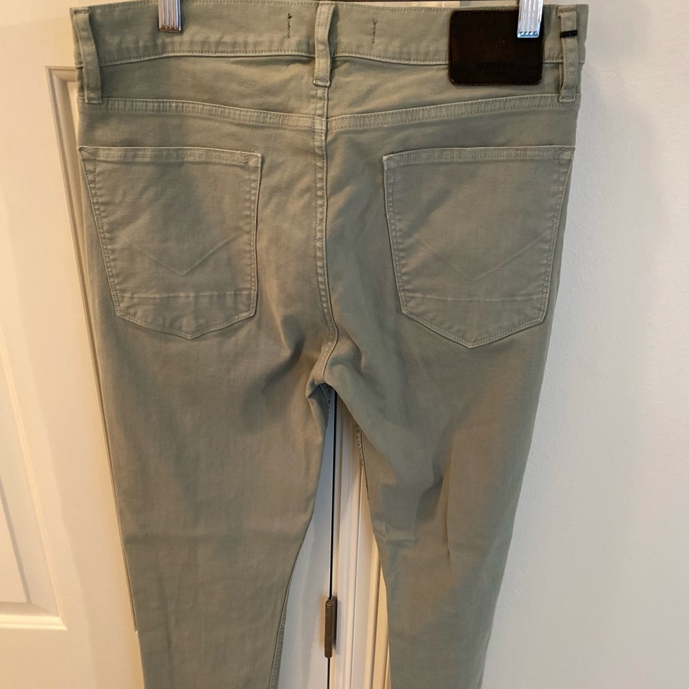 Jeans - Picture 2 of 3